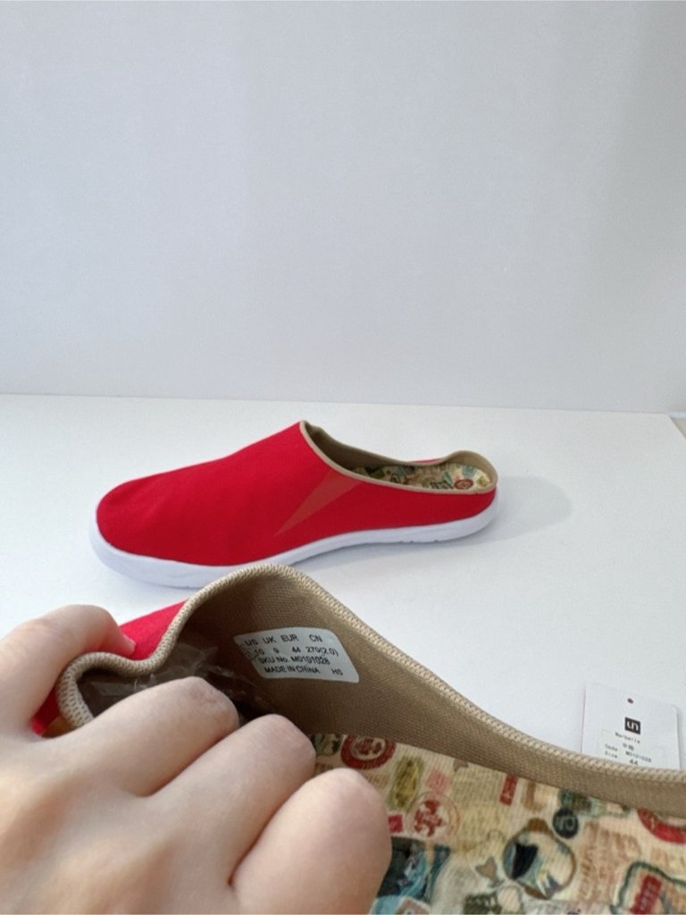Men’s Size 10 Uin Red Mule Slip-On Shoes Men Canvas Casual Travel Flats — image 6 of 8